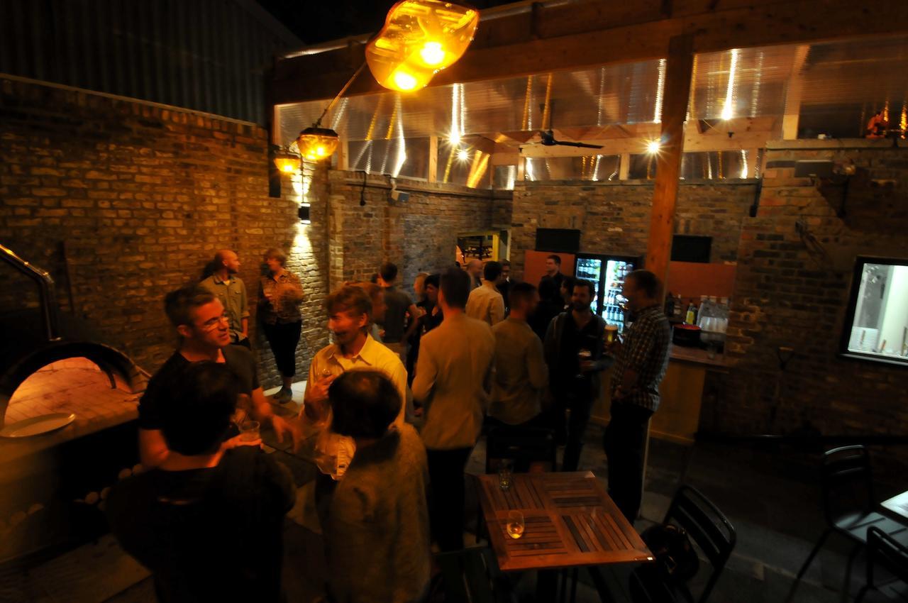 Отель The Grange Pub Лондон Экстерьер фото