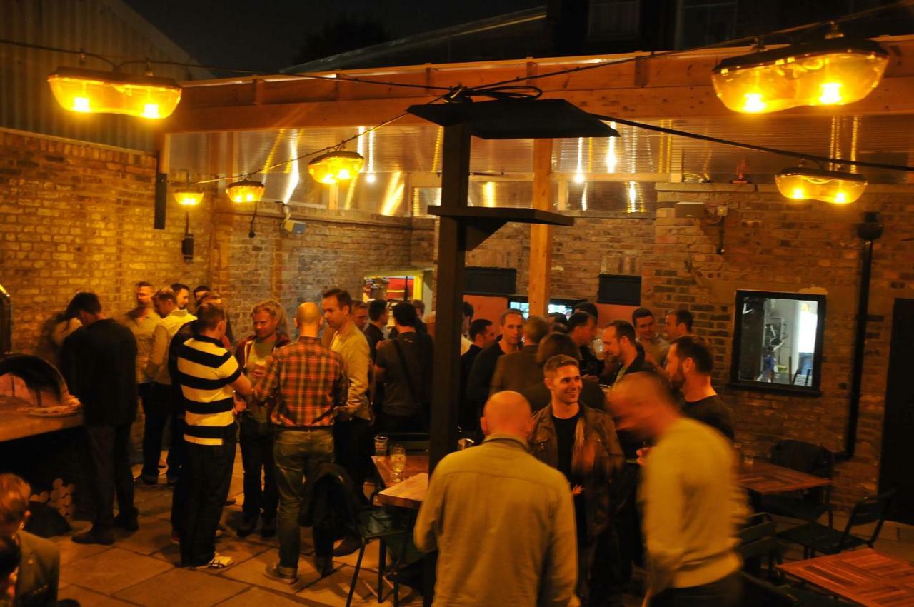 Отель The Grange Pub Лондон Экстерьер фото